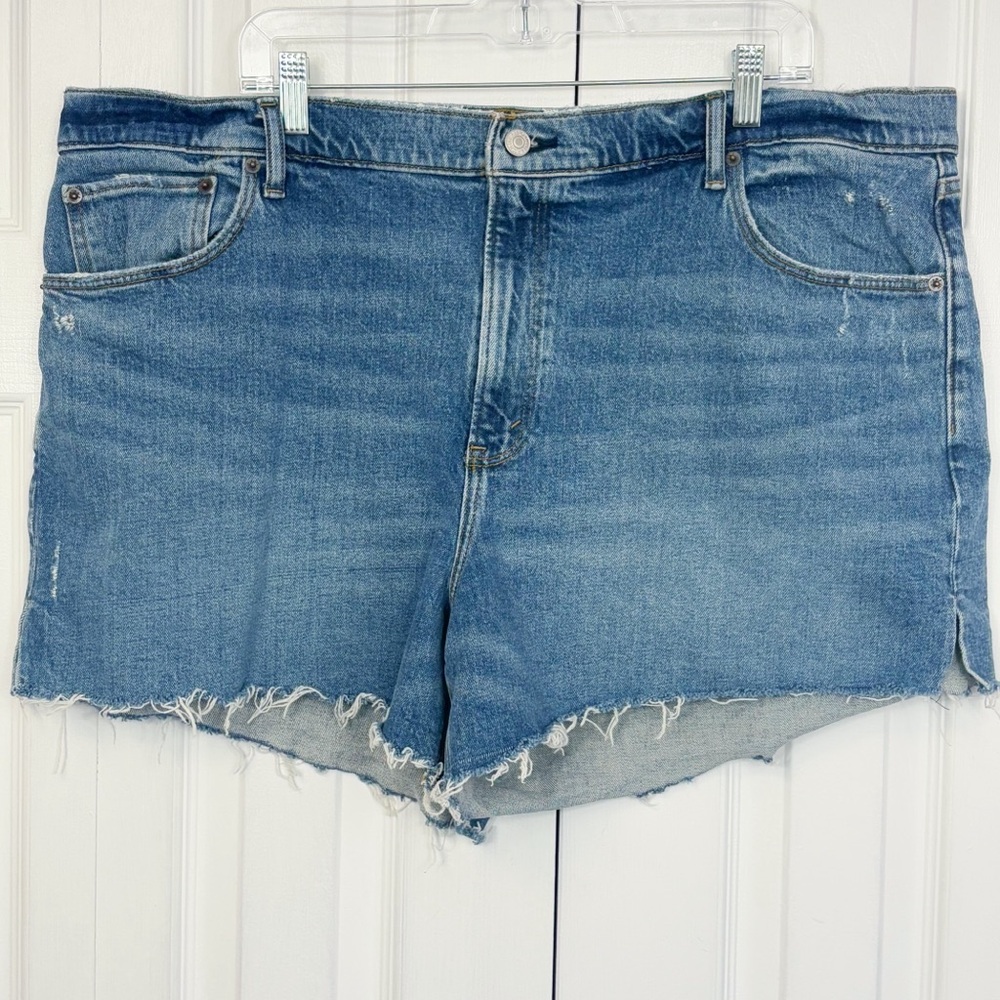 Abercrombie & Fitch Distressed Denim High Rise 4" Mom Jean Shorts 20